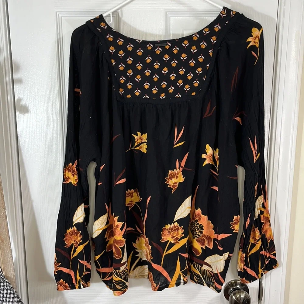 Billabong Ella Bella Peasant Silhouette Blouse